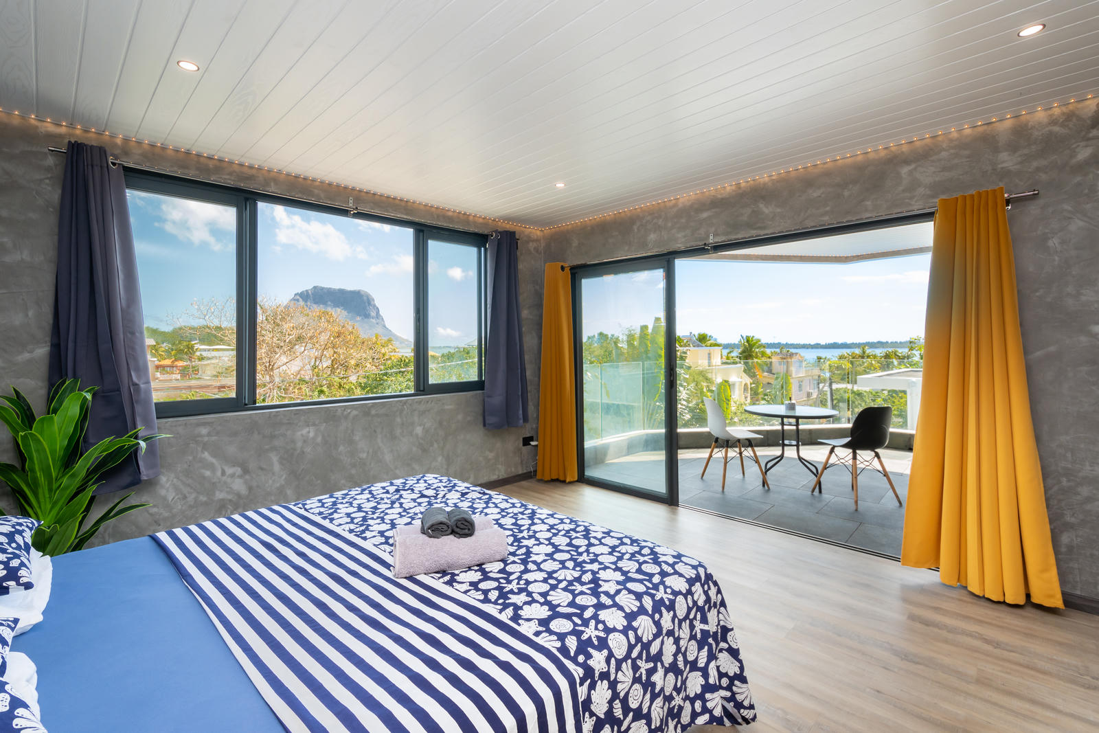Cozy 1BR Haven - Sea & Le Morne Views - La Gaulette
