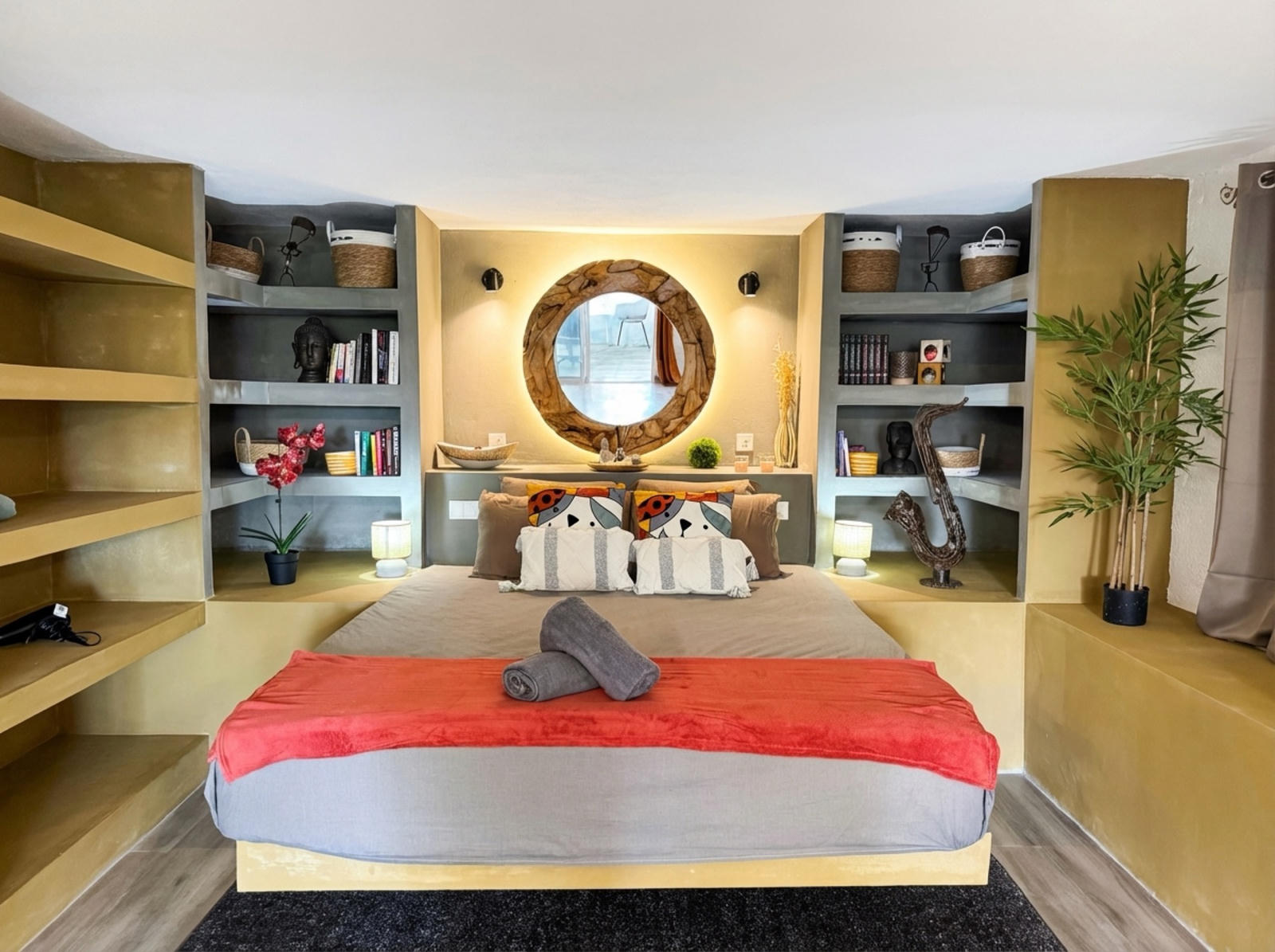 Private 1BR Apartment - Tropical Garden & Huge Terrace